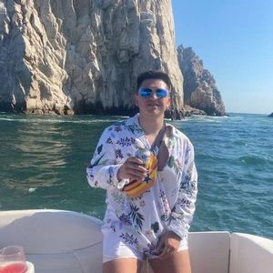 Meet your Posher, Fabian